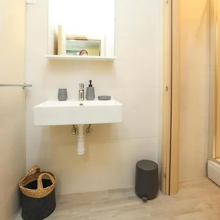 Mara Accommodations With Terrace On Kolovare Beach * Zadar