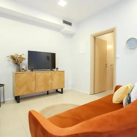 Mara Accommodations With Terrace On Kolovare Beach Zadar