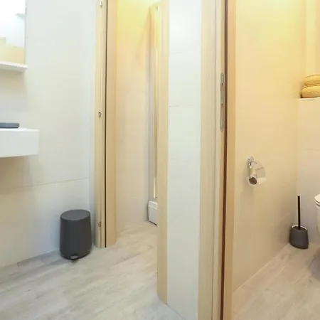 Mara Accommodations With Terrace On Kolovare Beach Zadar